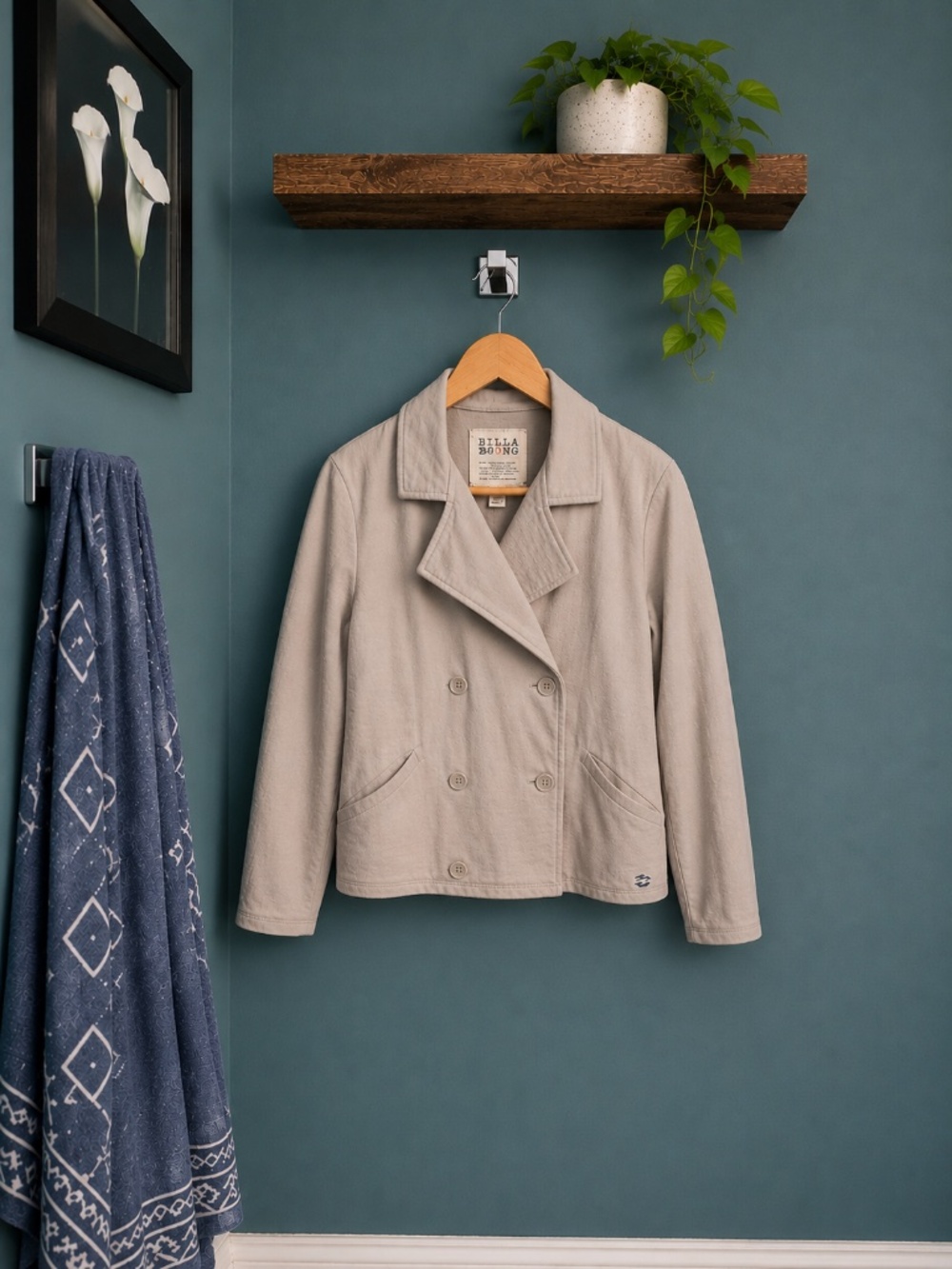 Billabong- Comfy Women's Jacket - SZ M